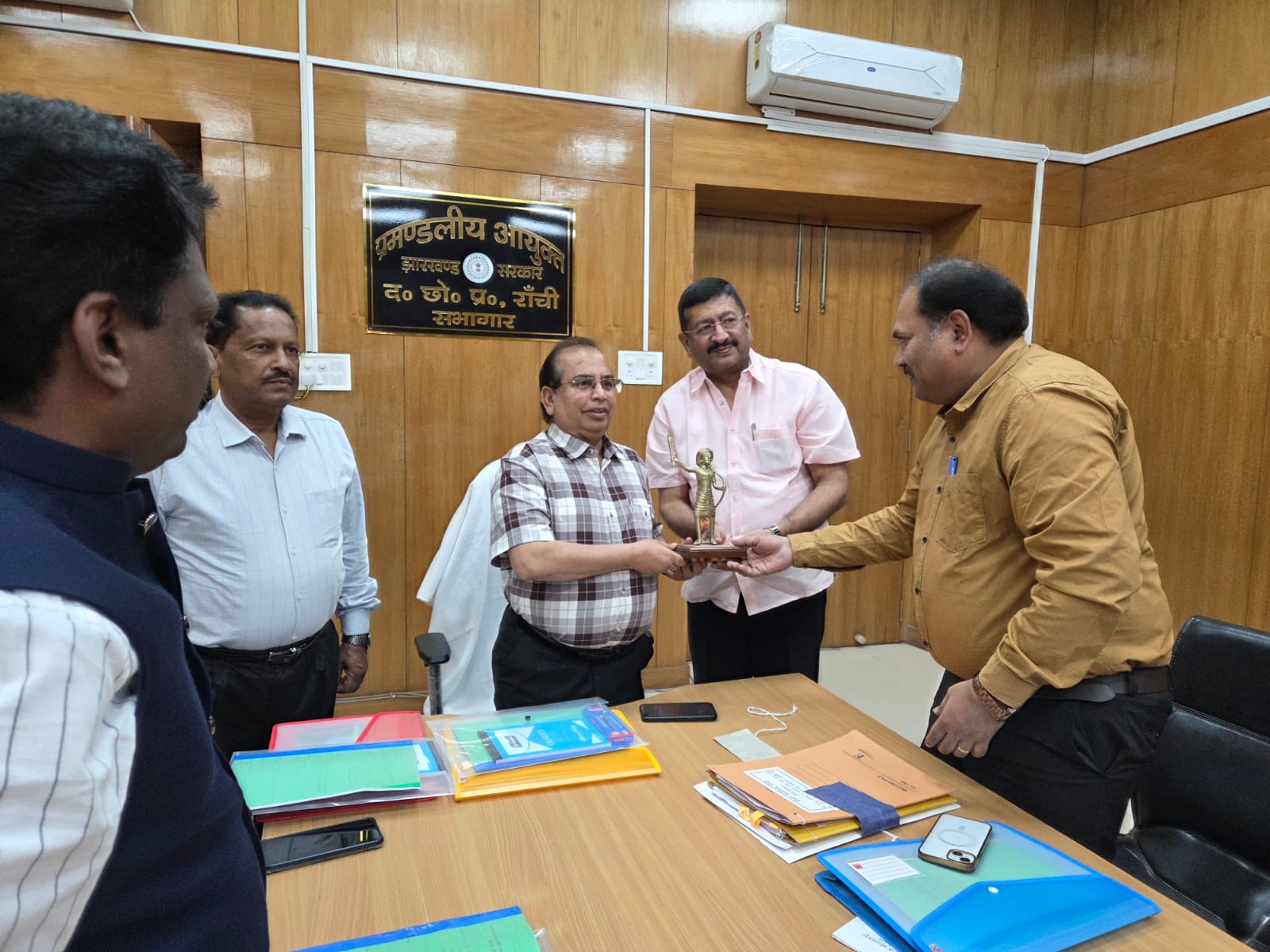  केन्दू पत्ती संग्रहण 